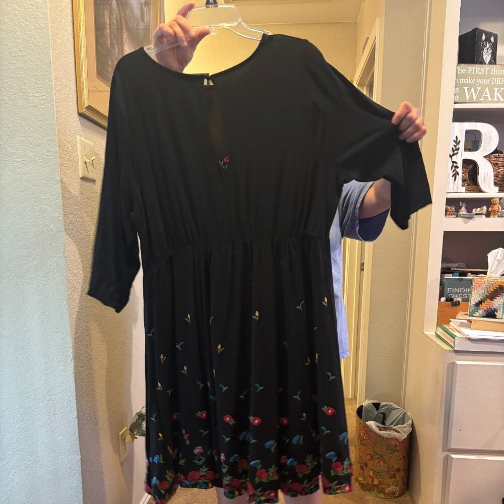 EMBROIDERED DRESS